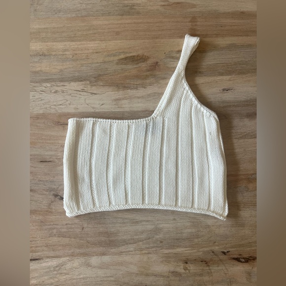 Asos Design knit one shoulder crop tank - Picture 3 of 3